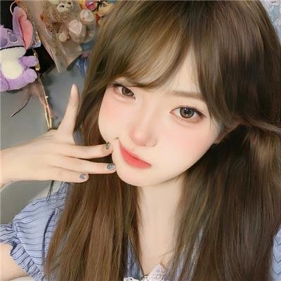 32颗药丸：我姐姐的自杀 海报