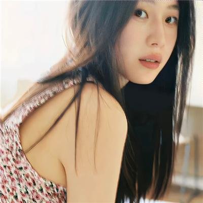 英湘 海报
